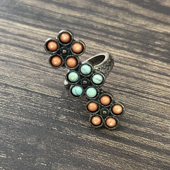 Boho Three Flower Ring ASO Alex Russo - Picture 3 of 11